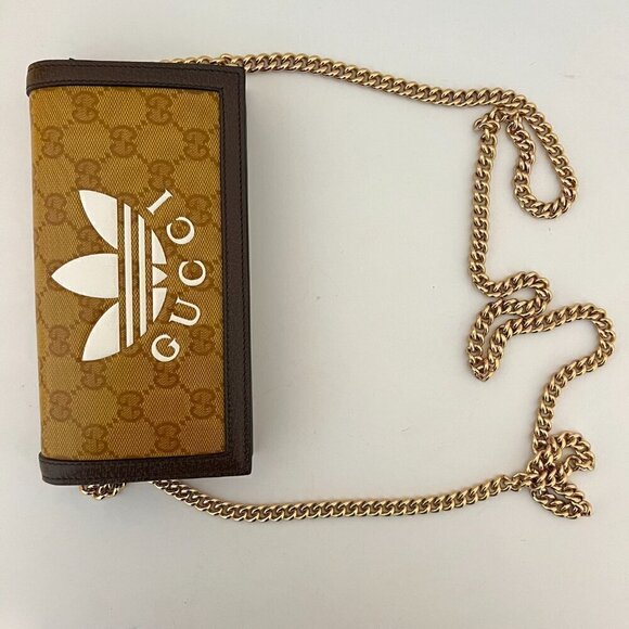 GUCCI X ADIDAS Crossbody Clutch Wallet Gold Chain Limited Edition MINT CONDITION - Picture 3 of 13